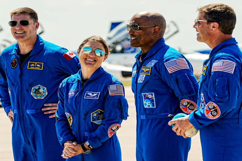 Humanity Returns to the Deep: Artemis II Crew Boards for Historic Lunar Mission