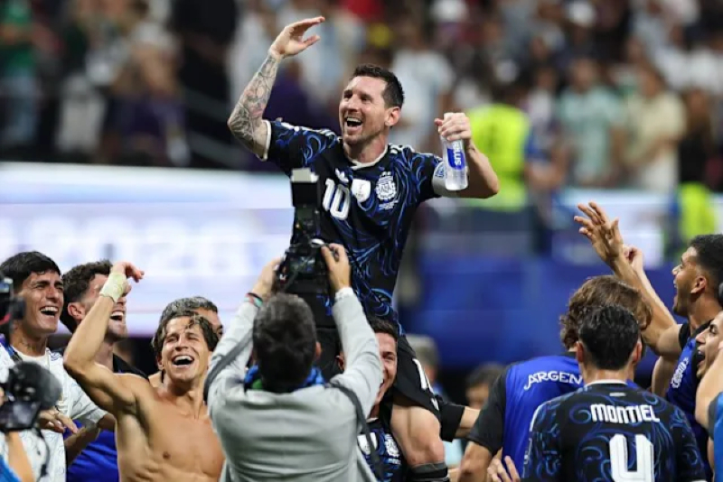 Argentina Stun England to Reach World Cup Final