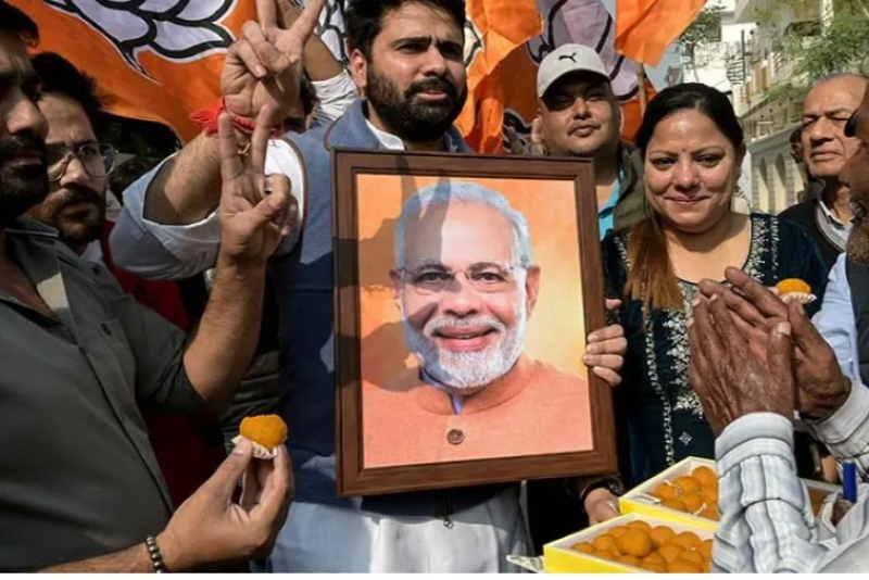 Modi Hails as BJP Alliance Set for Bihar Landslide