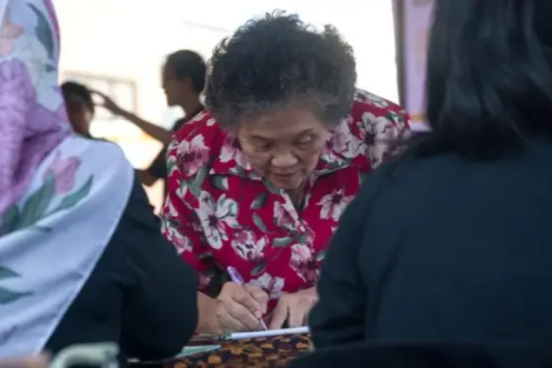 Thailand Holds Snap Election and Referendum