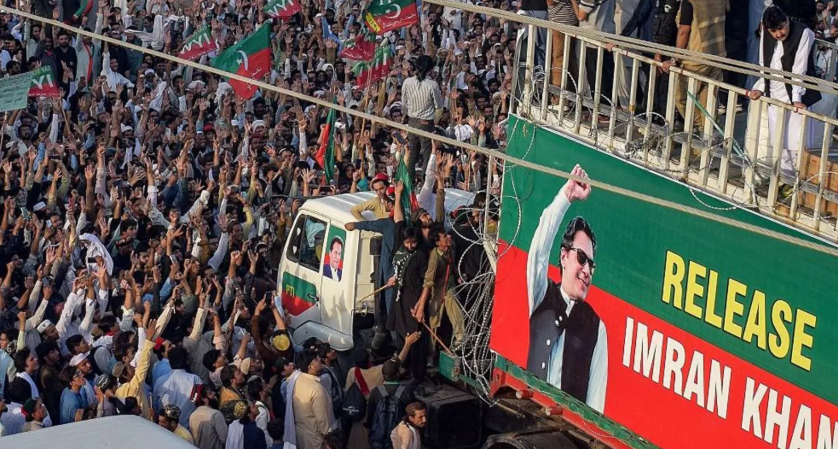 Supporters of Imprisoned Former Pakistani Leader Imran Khan Launch March Toward Capital